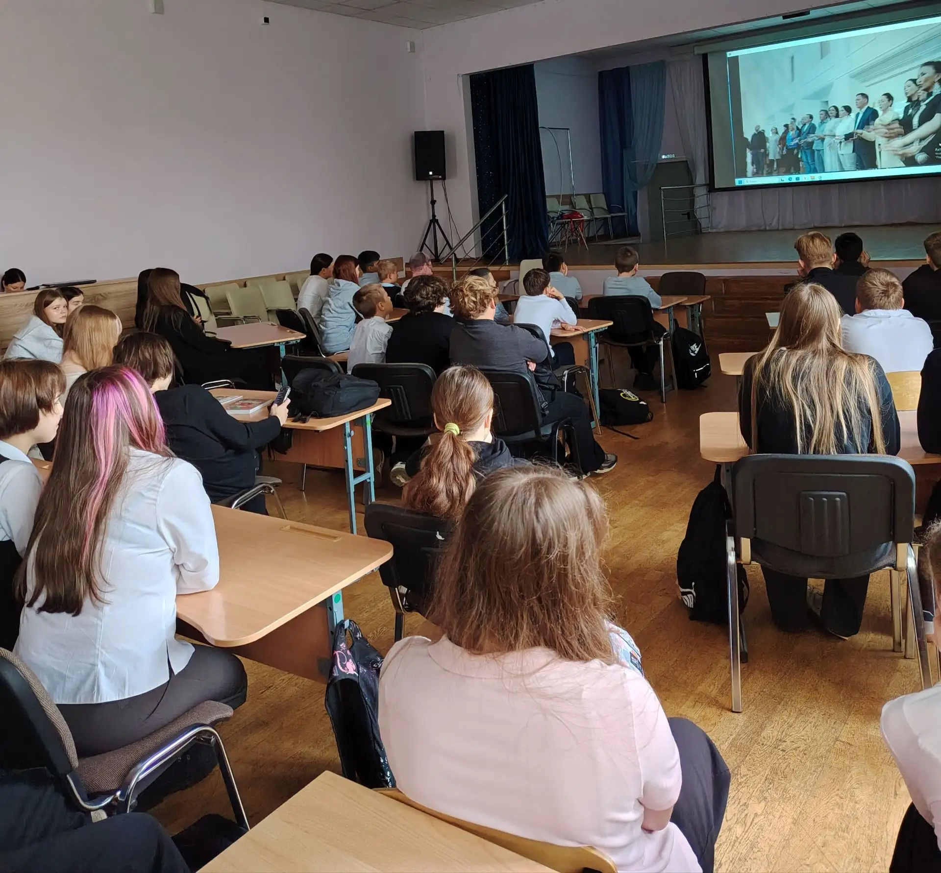 Год единства народов России помогает раскрыть перед подрастающим поколением красоту, мн...