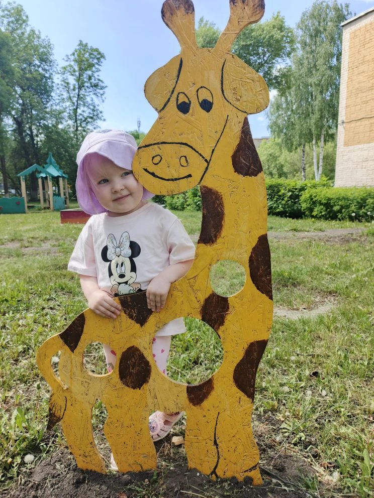 На прогулке детский сад 🏡