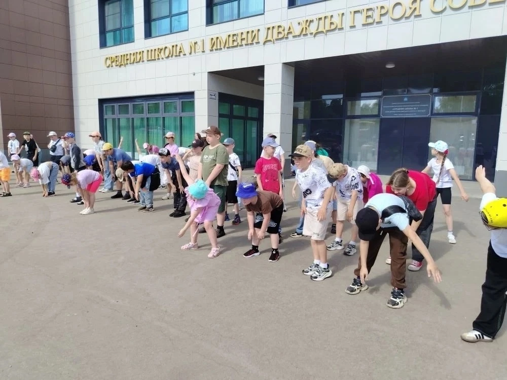🚀 4-й день в нашем любимом лагере пролетел как одна минута!

🌞 Утро снова началось с бодрой зарядк