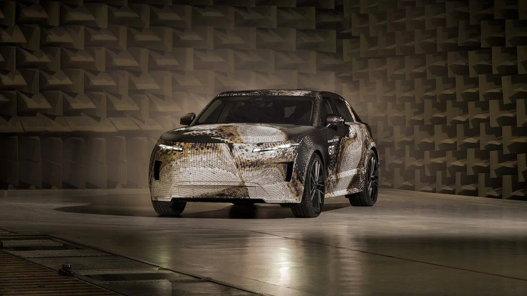 Range Rover готовит новый электрический GT: первый тизер будущего флагмана

Range Rover представил п