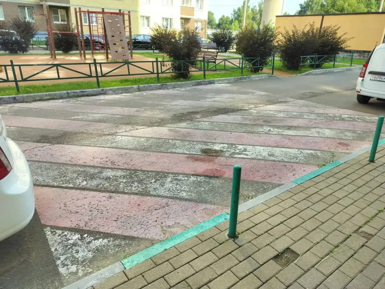 Завершили работы по нанесению разметки под спецтехнику 👌

🏡ул. Зеленый город д. 1