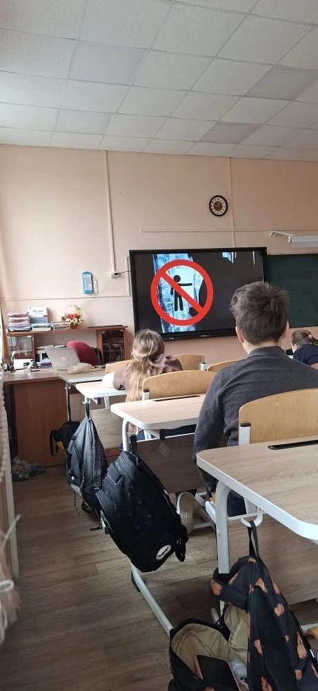 ⚠️ Не только теория: в корпусе 1246 прошли классные часы по охране труда!  Казалось бы, что общего у