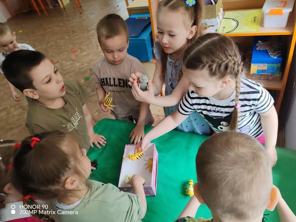 Спасатели спешат на помощь! Как мы расколдовывали лесную полянку

28 мая в нашем детском саду в рамк