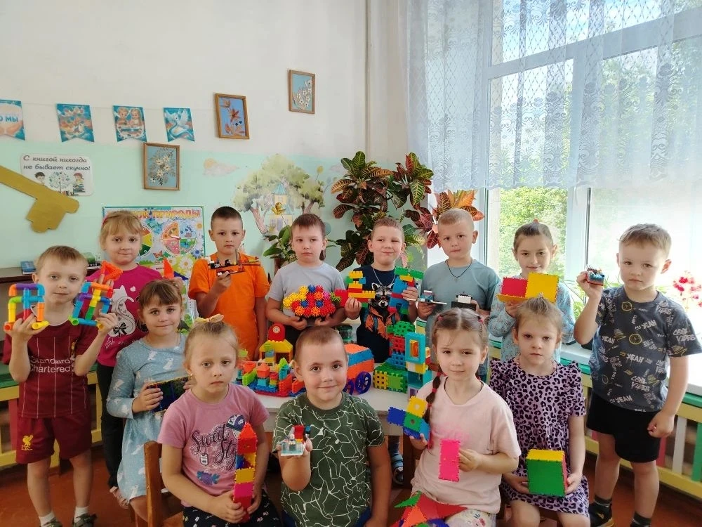 🏗️ День конструктора в: когда фантазия обретает форму! 🧱

Сегодня в нашем саду было шумно, весело 