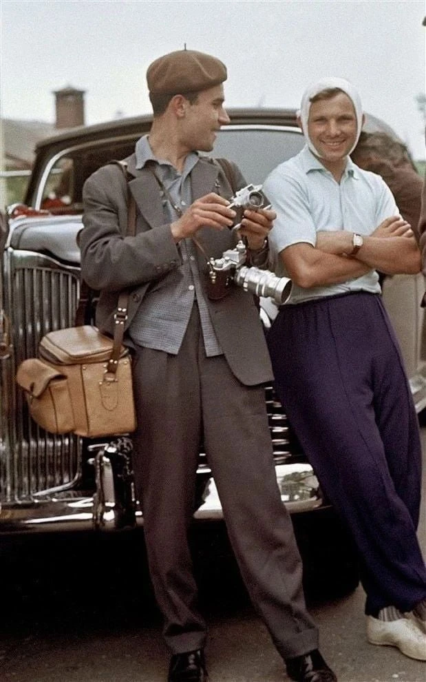 Фотограф Юрий Абрамочкин с Юрием Гагариным, 1961 год.