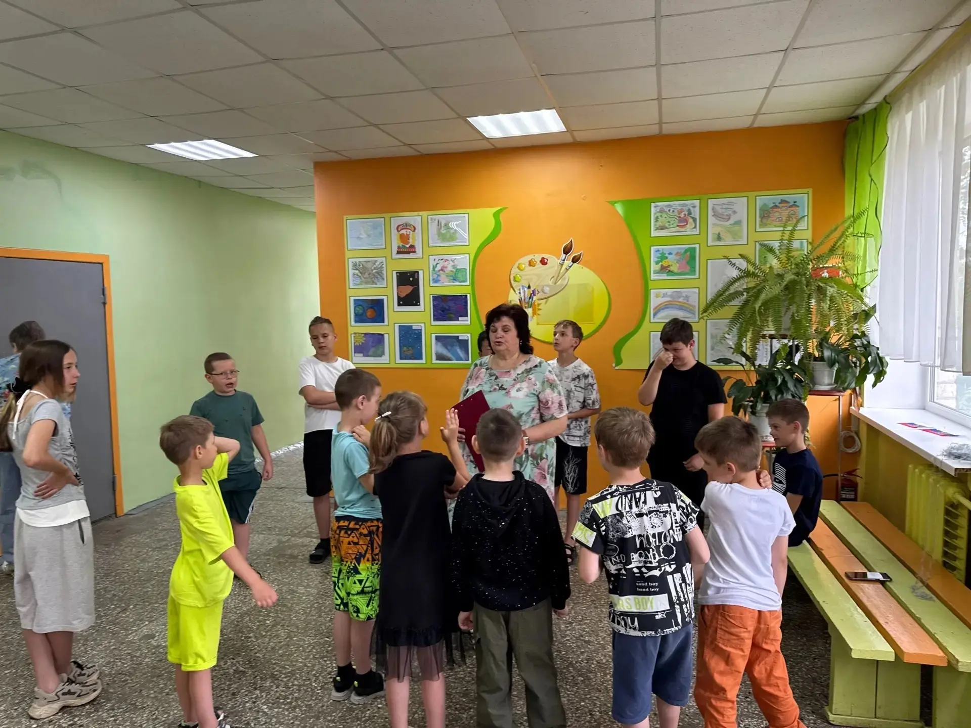 Сегодня в пришкольном лагере «Радуга» специалистами центра «Семья» была подготовлена целая серия увл