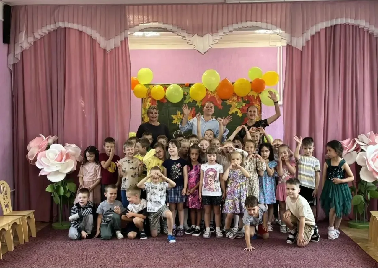 Вчера в нашем детском саду царили смех, веселье и море эмоций — старшие и подготовитель...