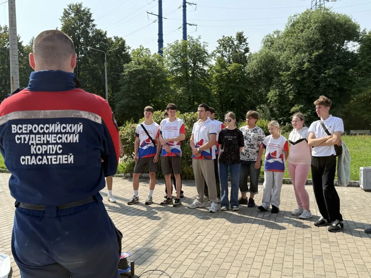 Активисты Раменского штаба «Волонтёры Подмосковья» прошли спецкурс по спасательному делу

Ребята при
