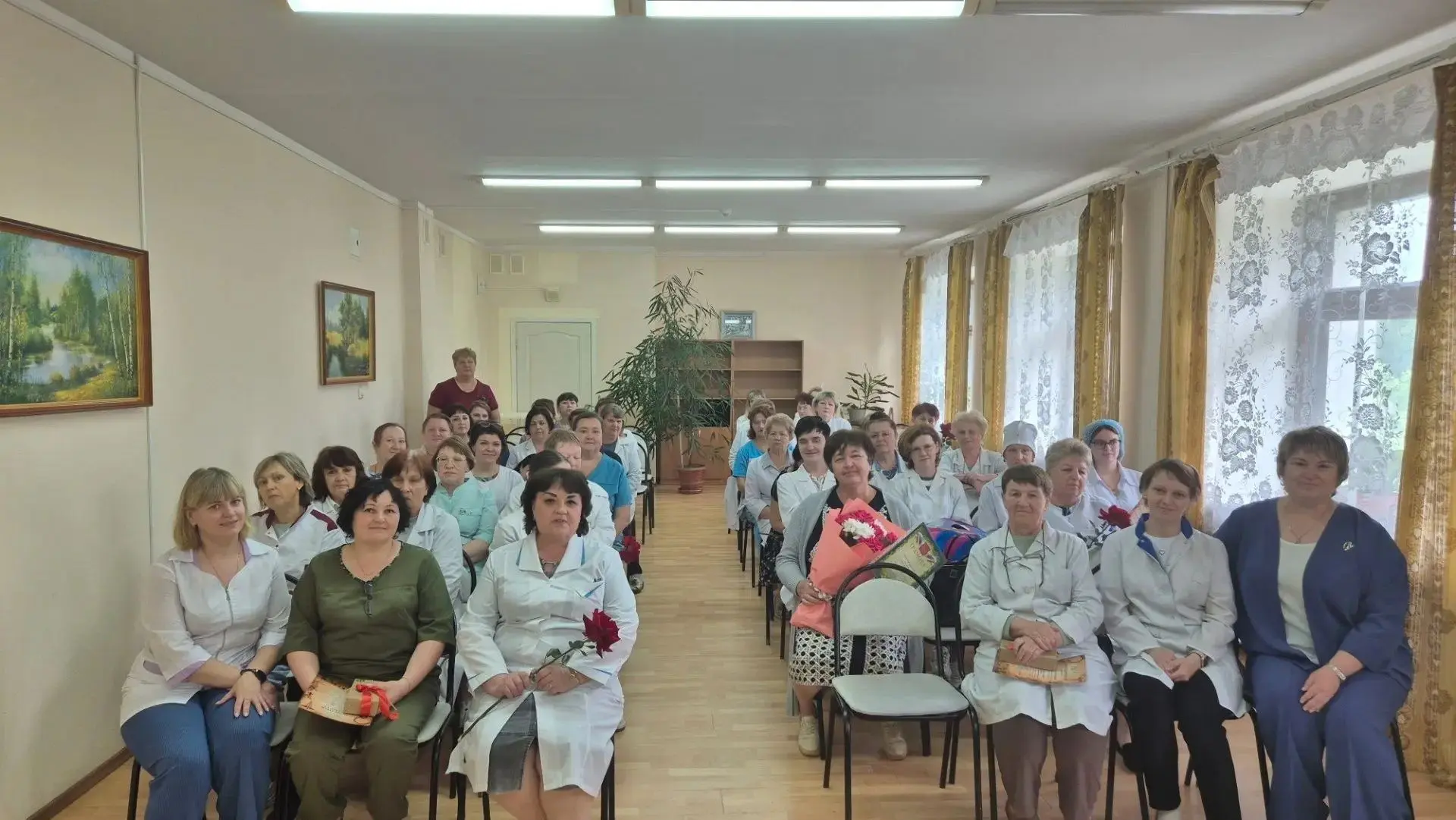 В Заволжске состоялось торжественное мероприятие, посвященное Дню медика

Накануне профессионального