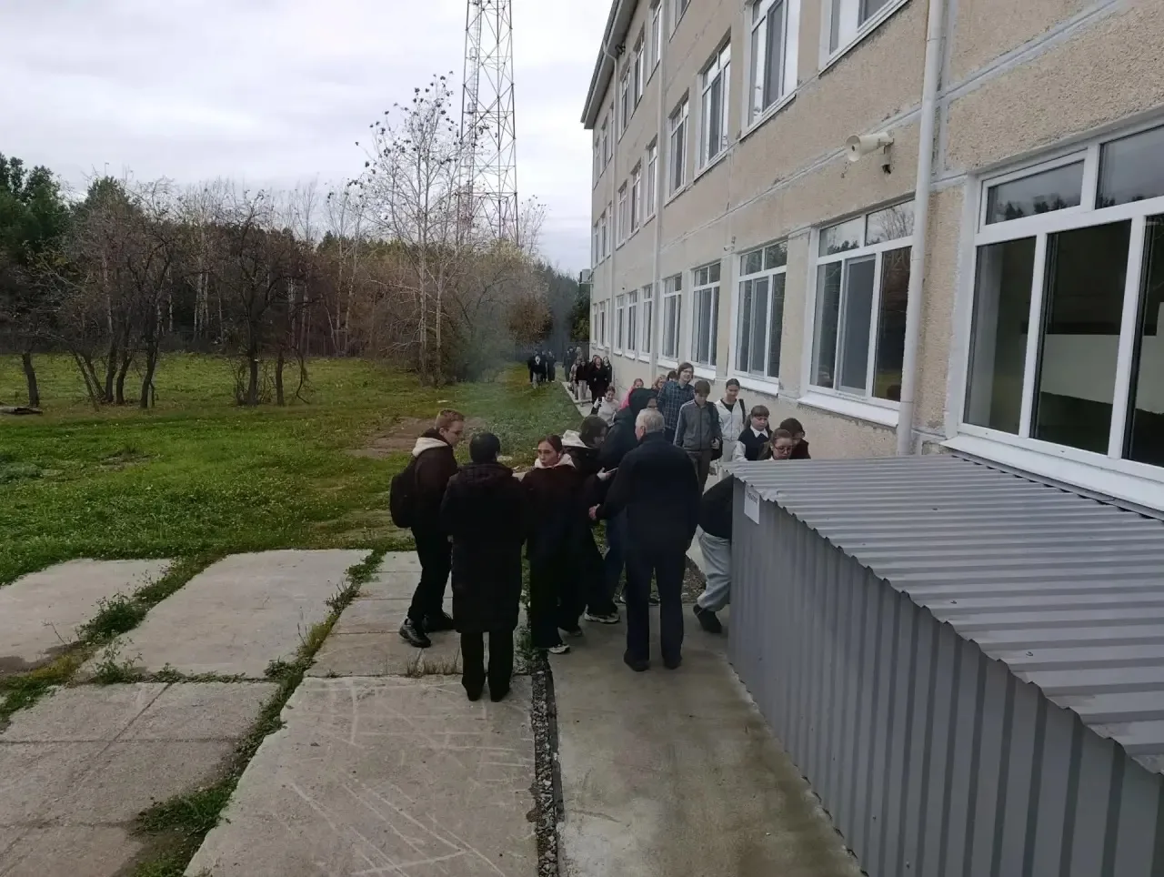 🚨Сегодня безопасность нашей школы прошла проверку на прочность. В рамках Всероссийског...