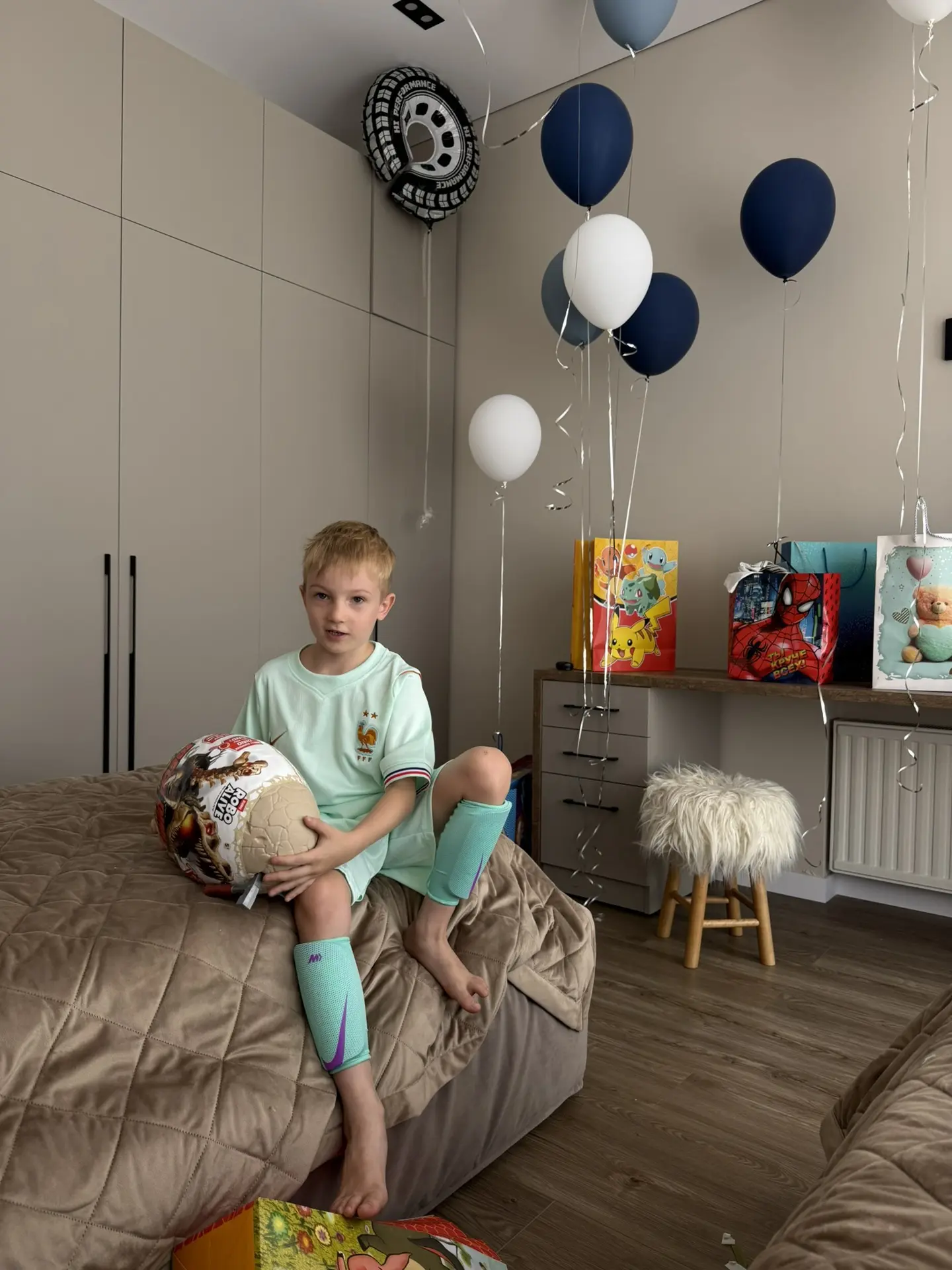 Тем временем, шел 4 день распаковки подарков 🎁