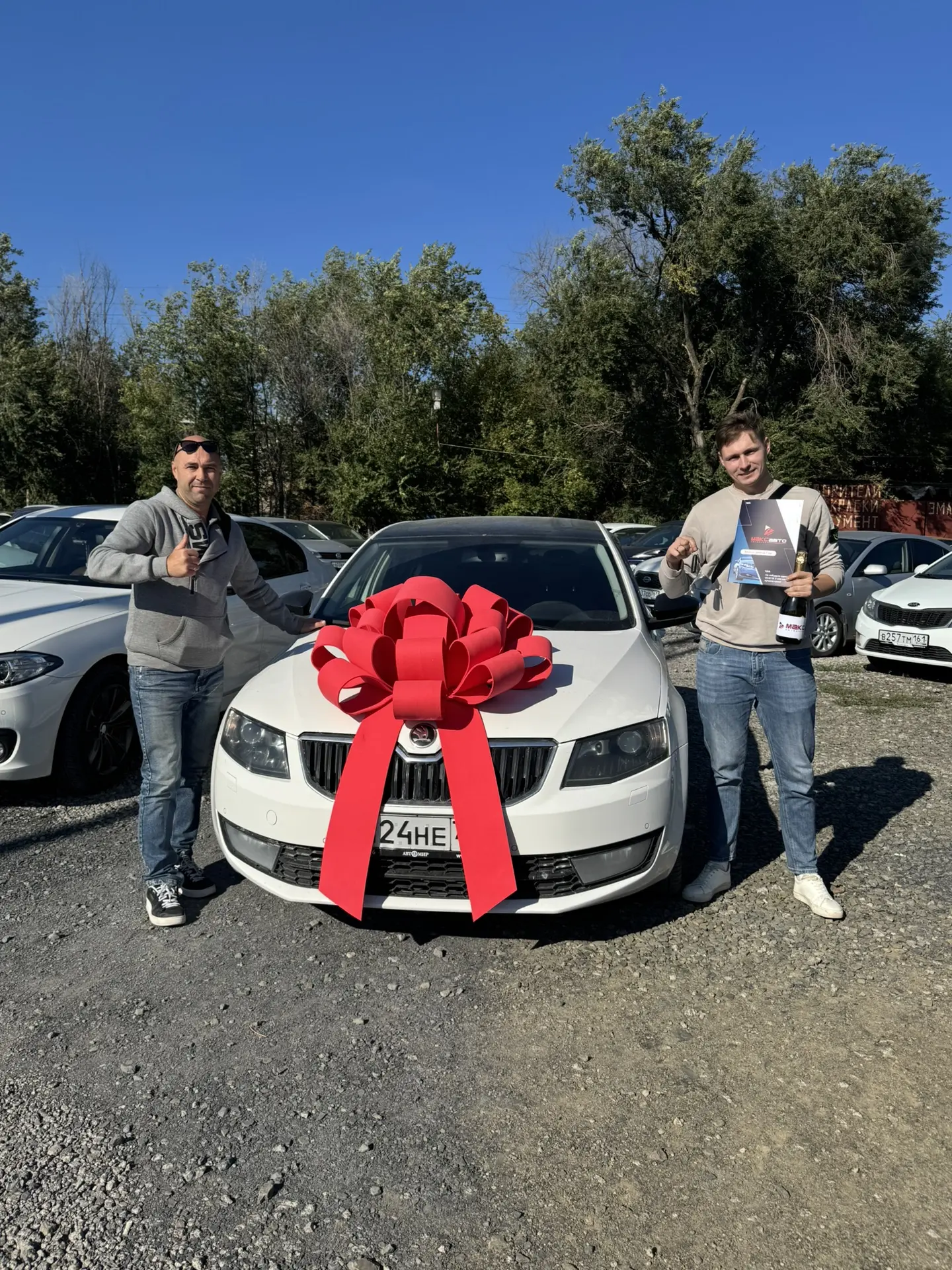 🚘 Поздравляем Антона с приобретением автомобиля Skoda Octavia 🚘