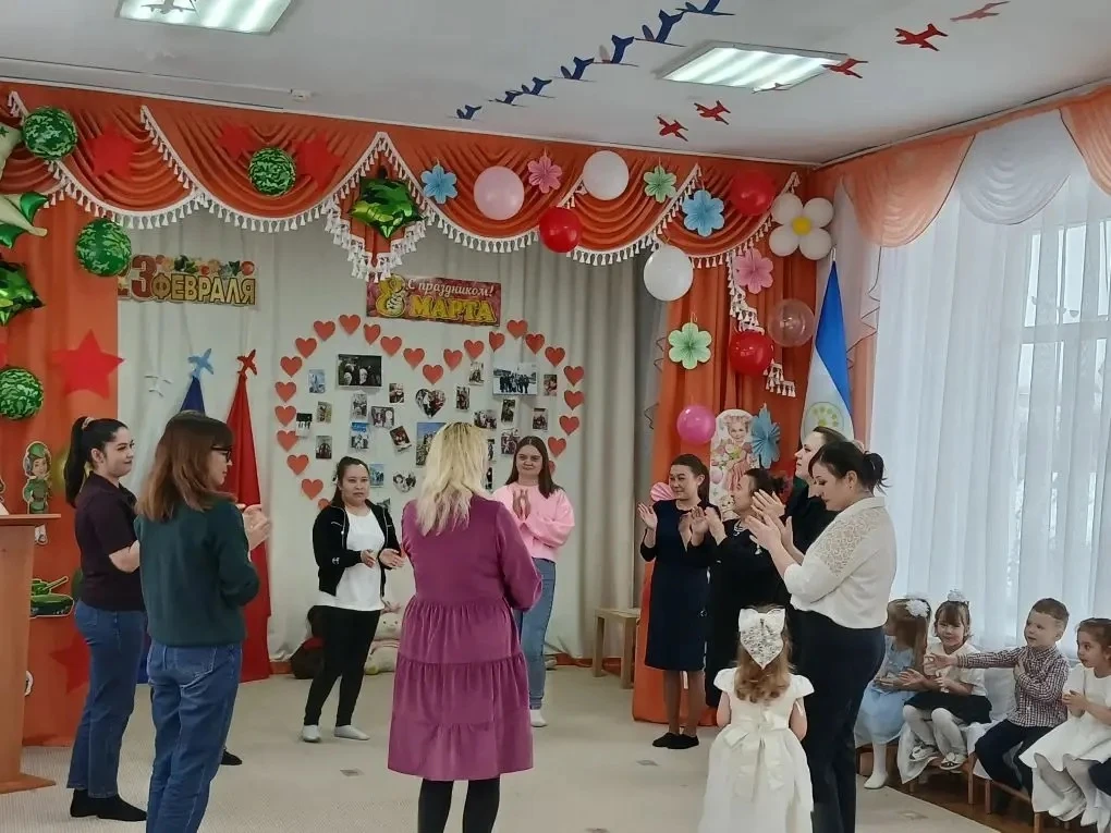 4 марта в нашем детском саду в средней группе прошел замечательный семейный праздник «Ф...