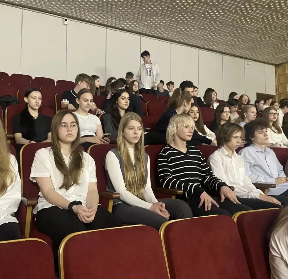 13 мая обучающиеся девятых классов Лицея 26 посетили МУК «Дом культуры им. Лепсе» и посмотрели мюзик
