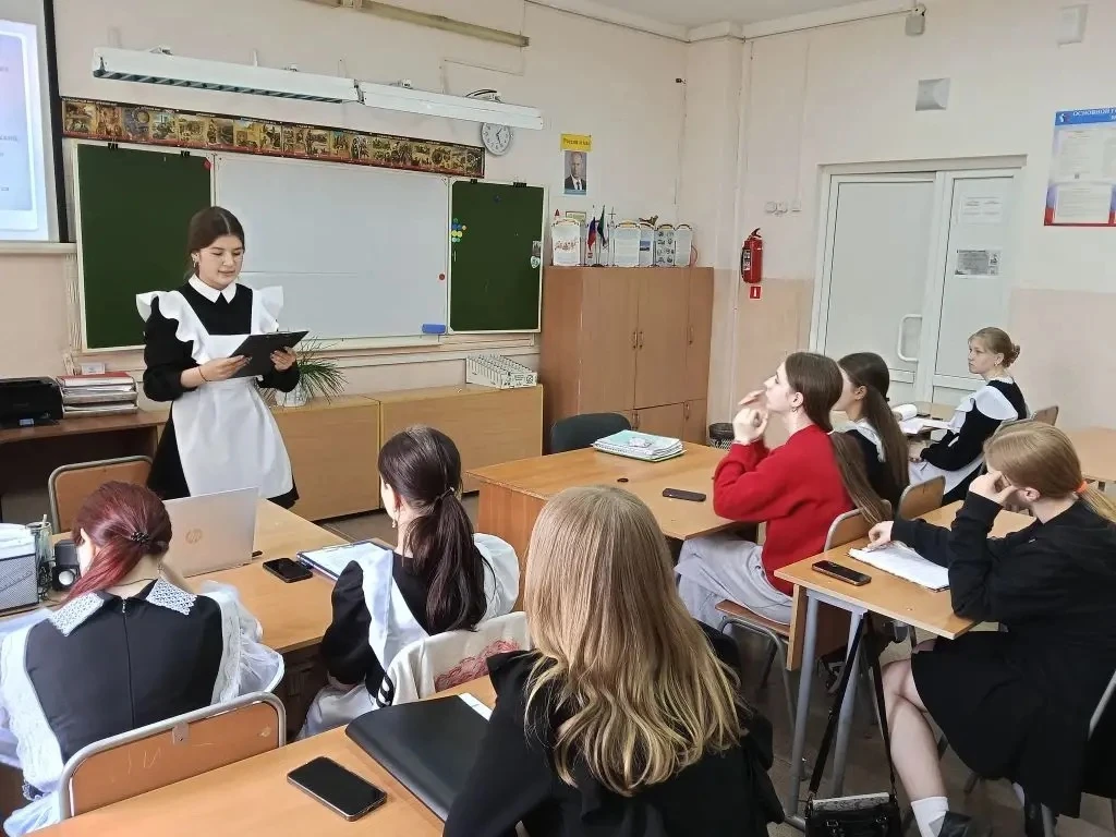 Девятиклассники продолжают защищать свои индивидуальные итоговые проекты📈. Сегодня был...