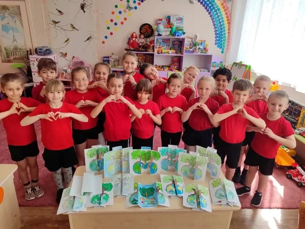 Беречь Землю — дело каждого💚
⁣
Сегодня наши ребята не только повторили, почему так важно заботиться