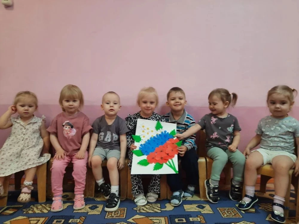 Накануне Дня России в 1 младшей группе прошла тематическая неделя. Дети узнали, что они...