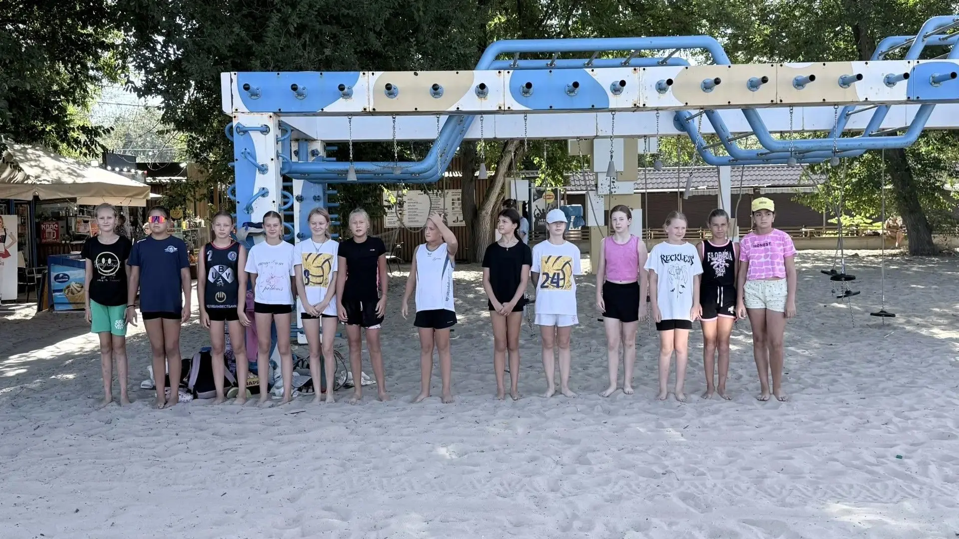 🔥 Заглянули на тренировку наших волейболисток! 🏐