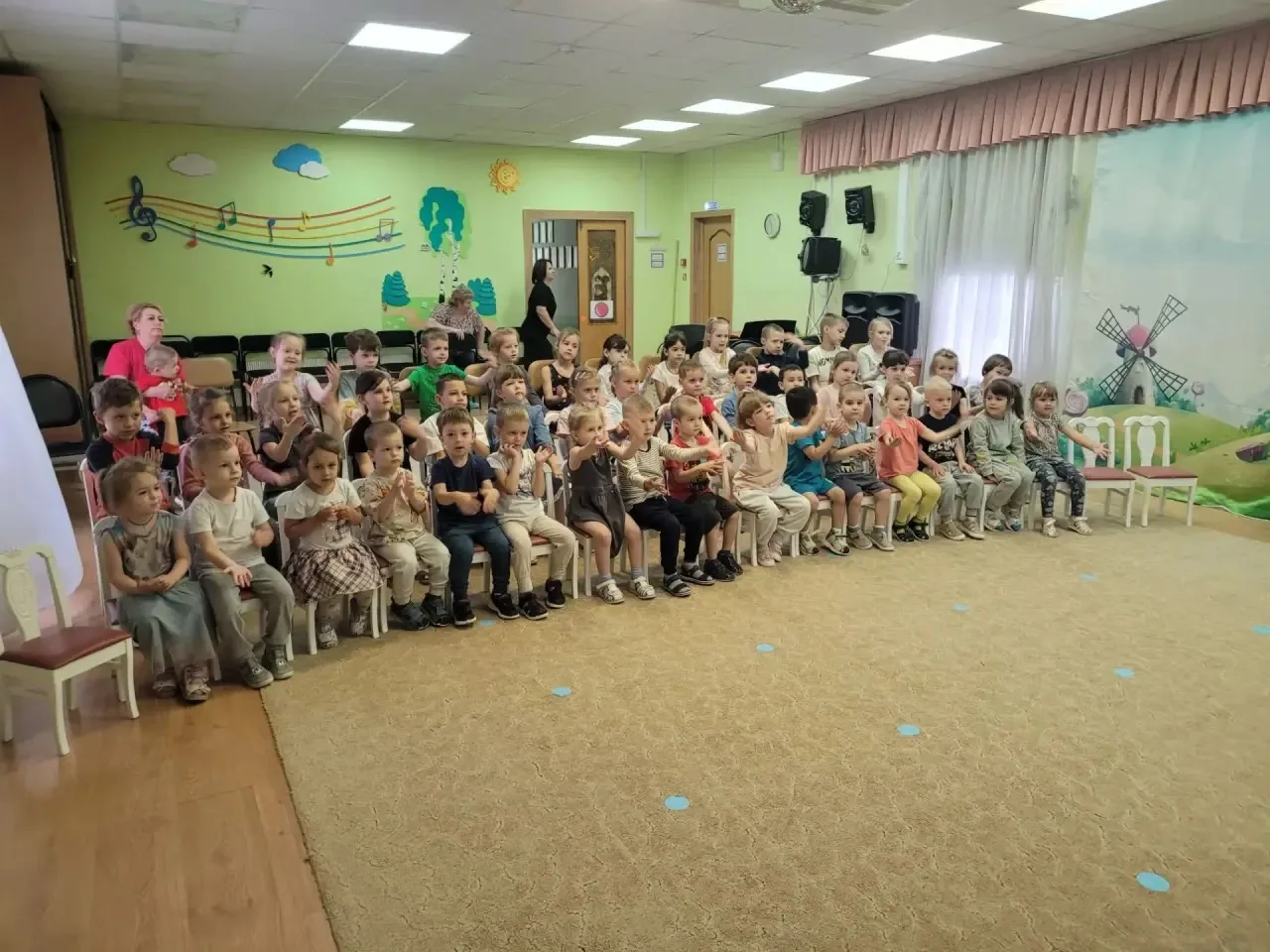 ☀️ В ГОСТИ К СОЛНЫШКУ ☀️

✨ За окном хмурится дождик, а в нашем детском саду — самая настоящая солне