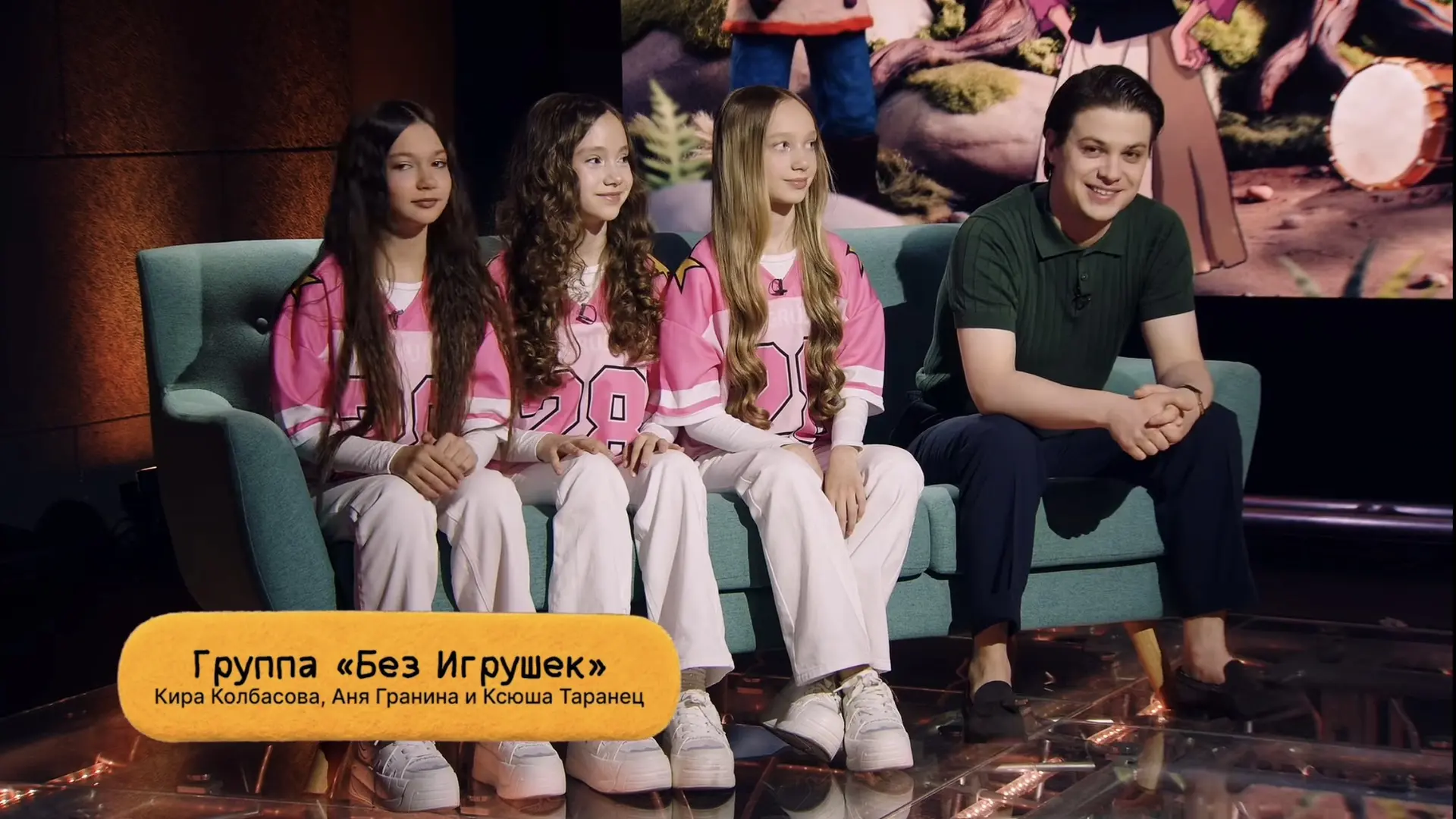 Завтра не только 1 сентября, но ещё и настоящий день премьер! ❤️