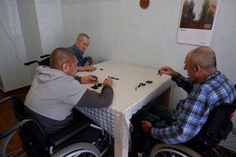 В Касимовском специальном доме-интернате получатели социальных услуг часто играют в нас...