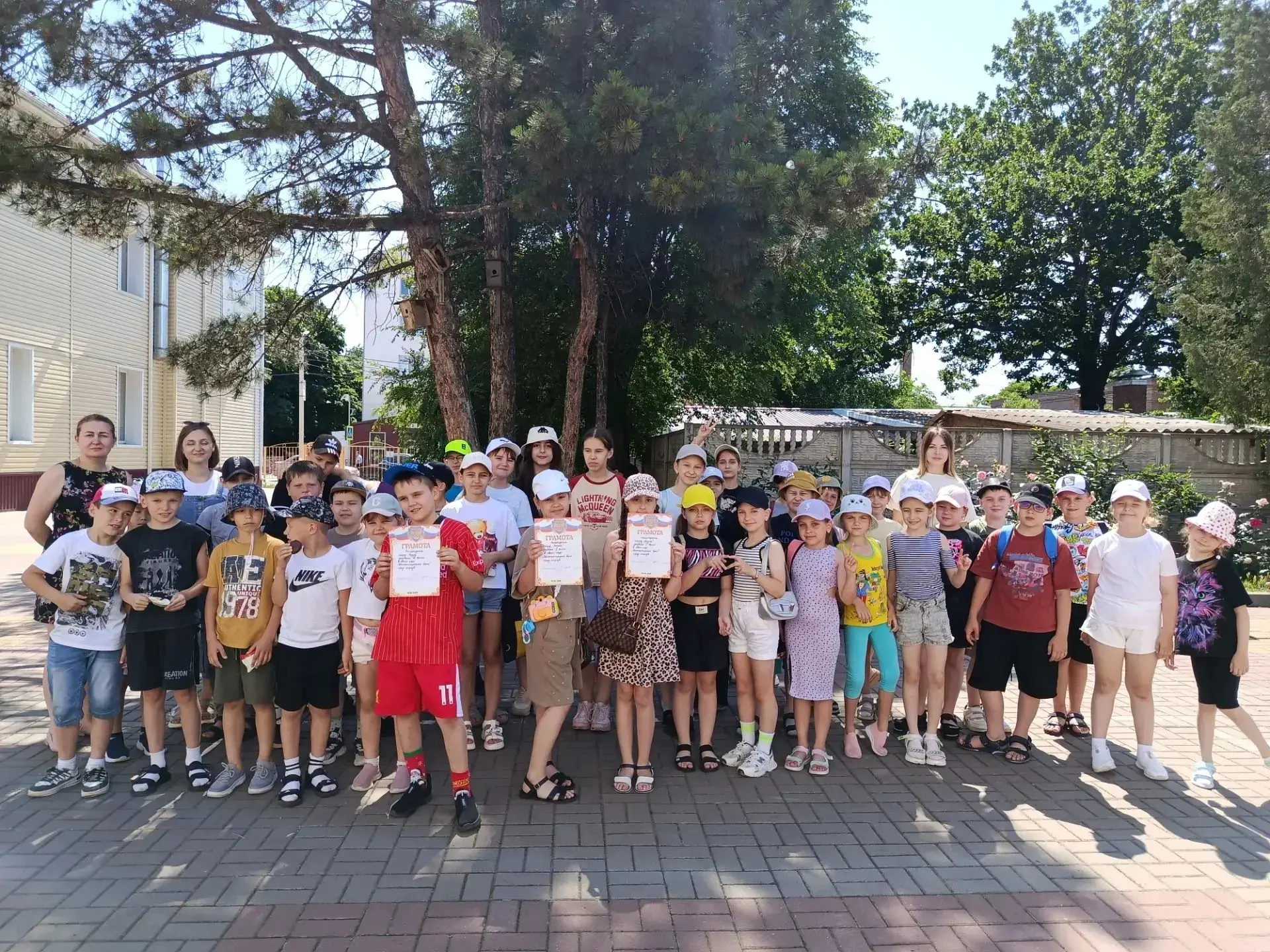 СУПЕР ДЕНЬ В НАШЕМ ЛАГЕРЕ!⭐

18 июня — именно тот день, когда скучать было просто невозможно!
Мы оку