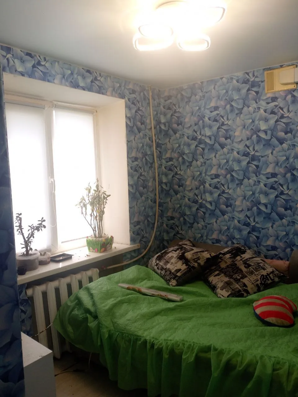 Продается 1 к. комнатная квартира 24 м2 на квартале Молодежный гостиничного типа.5 этаж из 5.Крыша в