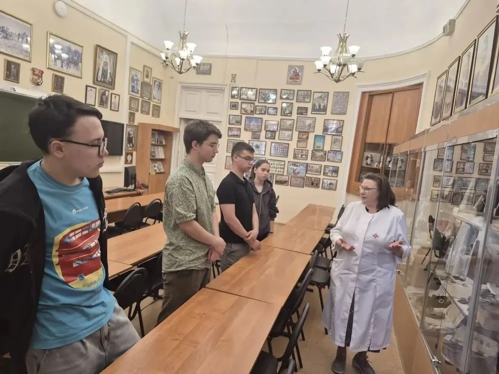 Шаги к профессии   🎓✨ В школе прошли насыщенные и интересные профориентационные мероприятия.  💼 К ст