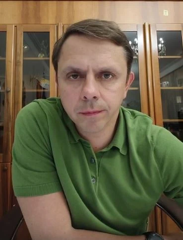 Сложившая ситуация с топливом на АЗС обусловлена не отсутствием бензина, а искусственны...