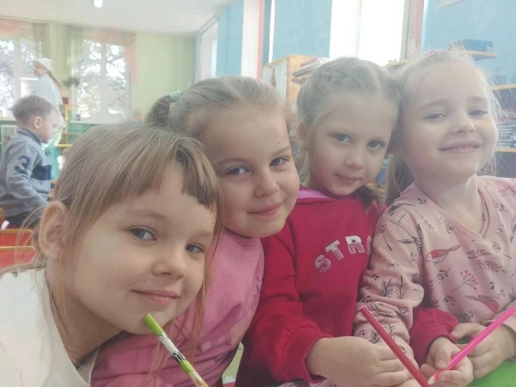 День объятий — один из самых тёплых и душевных праздников. Он напоминает нам о том, как важны нежнос