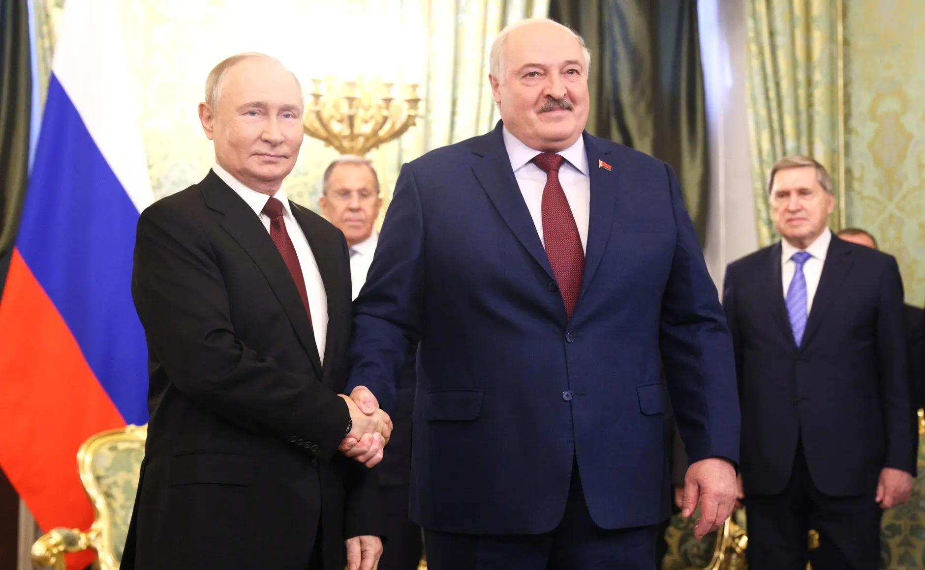 Владимир Путин встретит день рождения на работе.