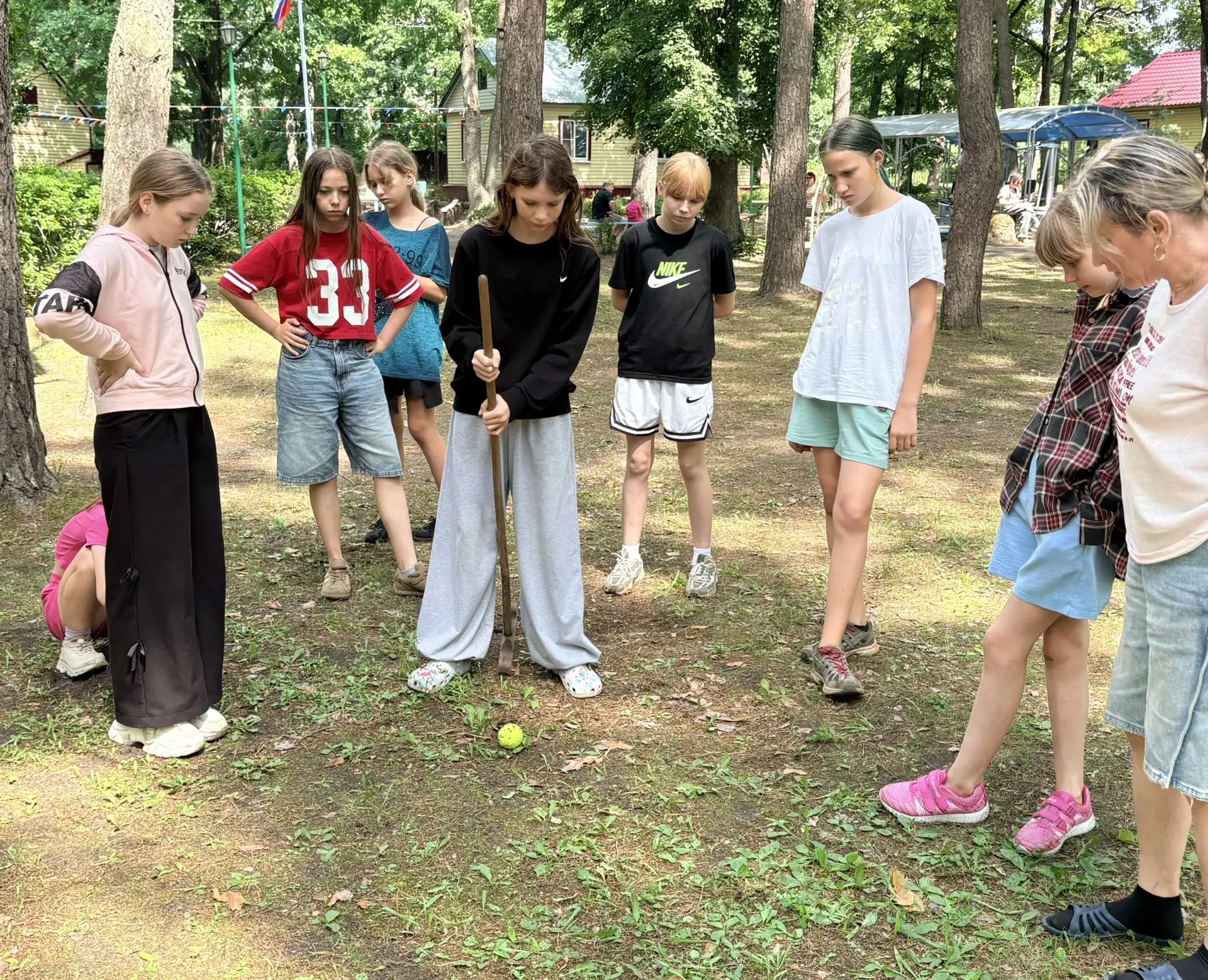⛳️ Лагерный гольф 

Ребята не просто учились попадать мячом в цель, а осваивали настоящую тактику: п