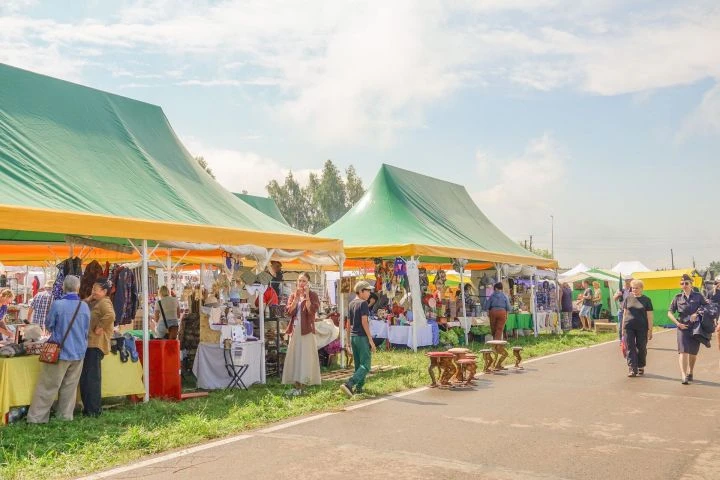 🛍Челнинцы привезли на Спасскую ярмарку свой «Белый город»

В этот четверг состоялось открытие XVIII