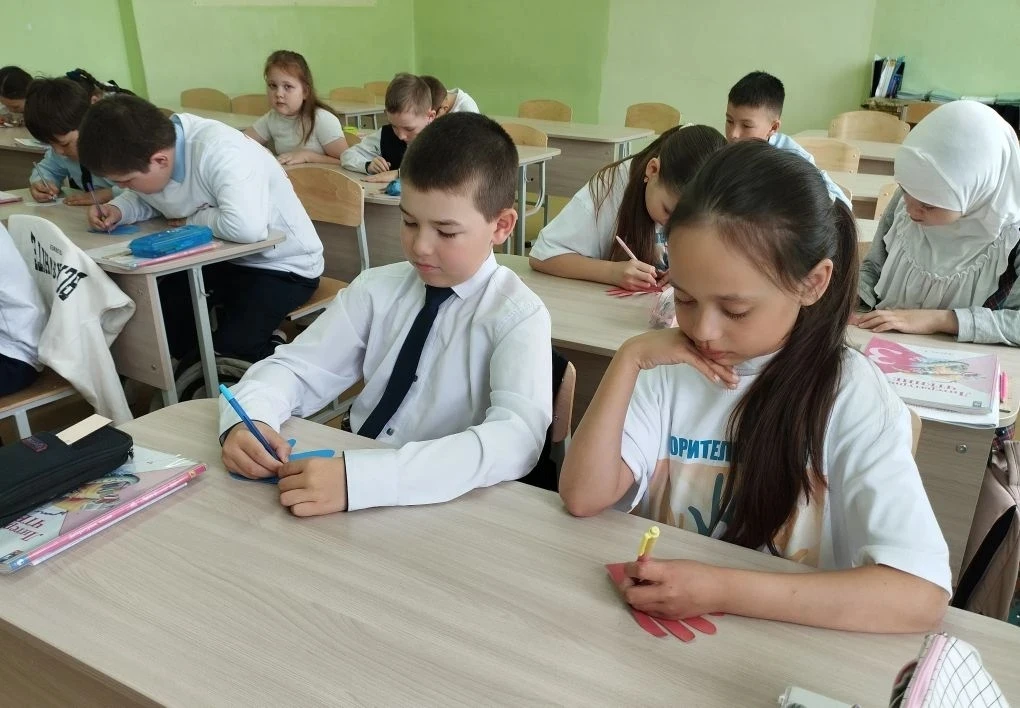 Акция «Сила Победы в единстве народов!»🕊🇷🇺  🕊В школе прошла патриотическая акция «Сила Победы в един