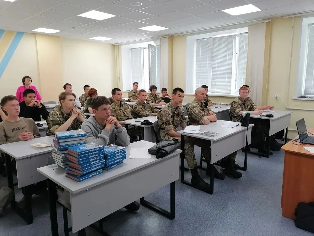 🇷🇺Полтора часа без фальши. О буднях, войне, страхе и чести.
 
💥Они не носят форму с открытыми лиц