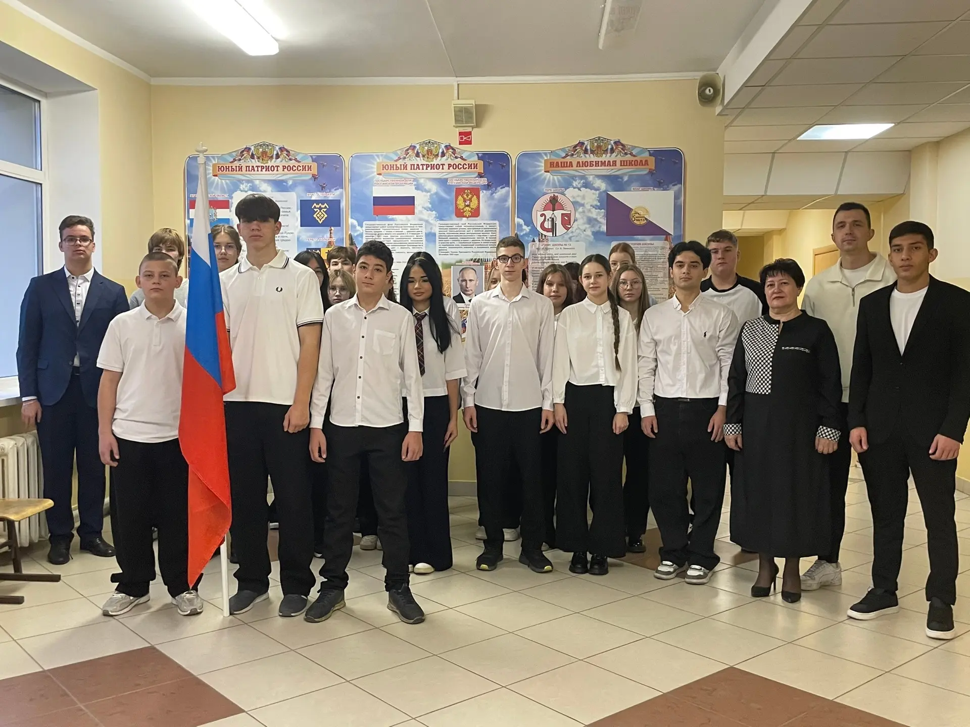 🇷🇺2 марта 2026 года в школе состоялась еженедельная линейка, посвященная церемонии поднятия Российск