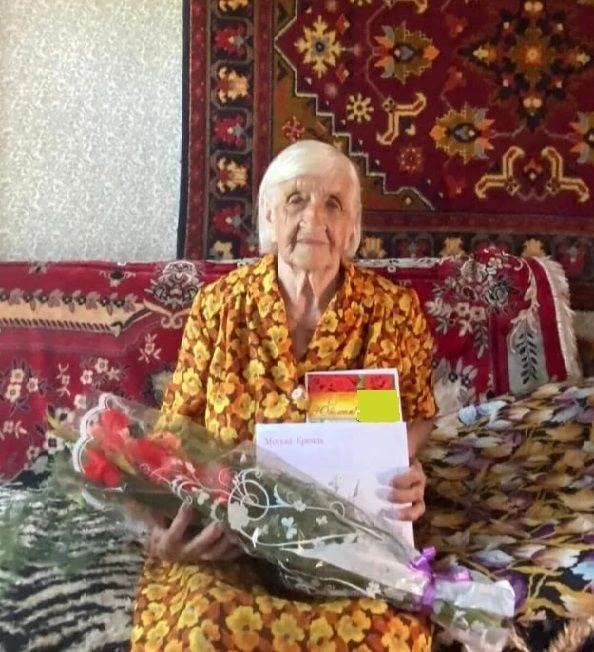С 98-м днём рождения сегодня поздравили труженицу тыла из Петровска Марию Прокофьевну А...