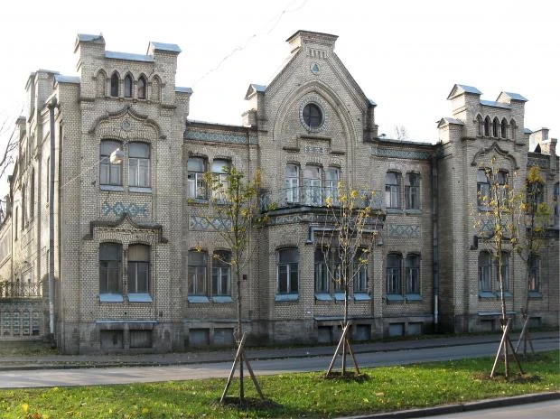 Исторический особняк Александра Кокорева в Пушкине ждет ремонт: арбитражный суд региона встал на сто