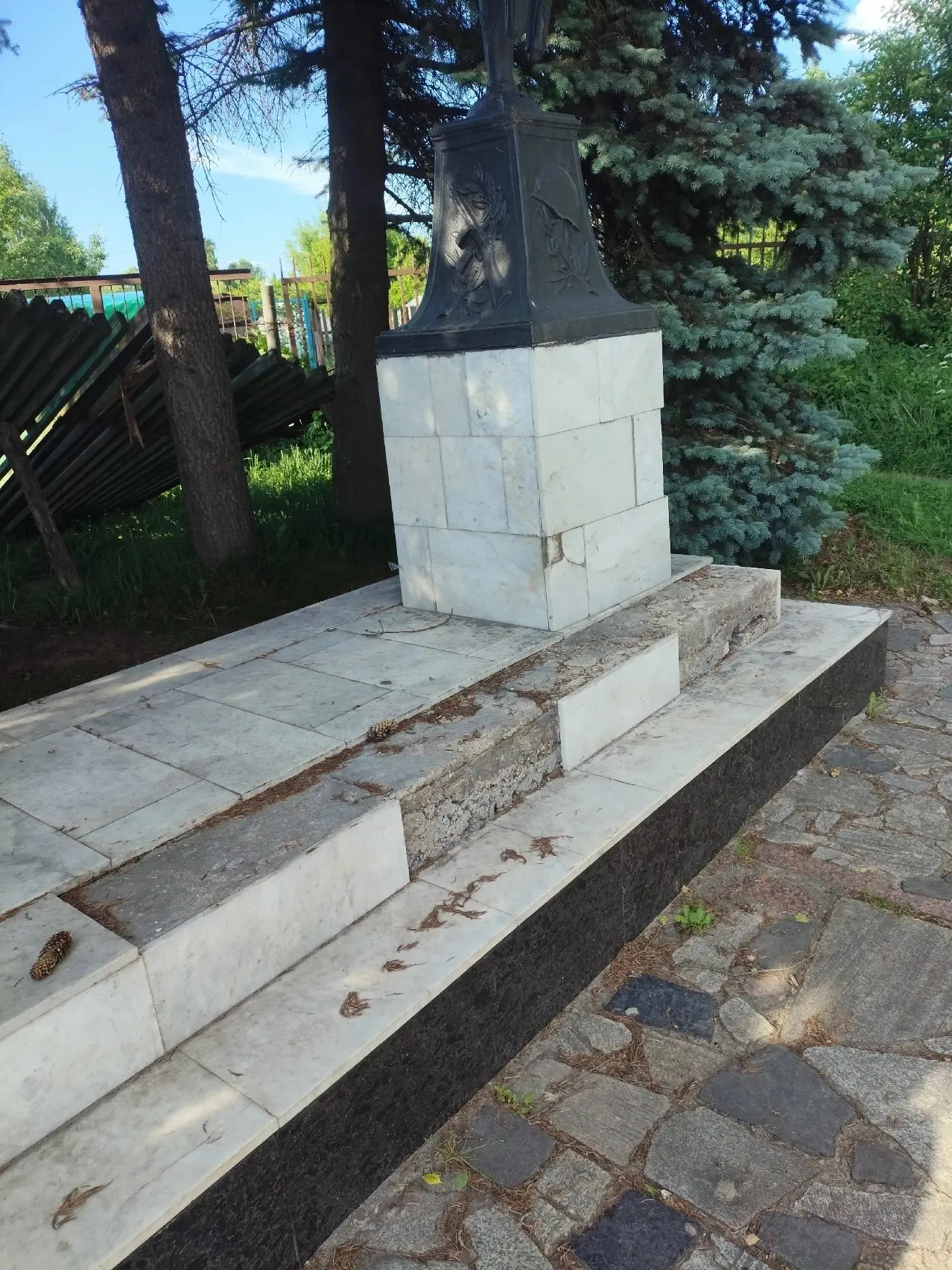 ЯРЦЕВО ОПЯТЬ ОБДЕЛИЛИ ОБЛАСТНЫЕ ВЛАСТИ

Сигма уже писала про то, что у города Ярцево в этом году ото