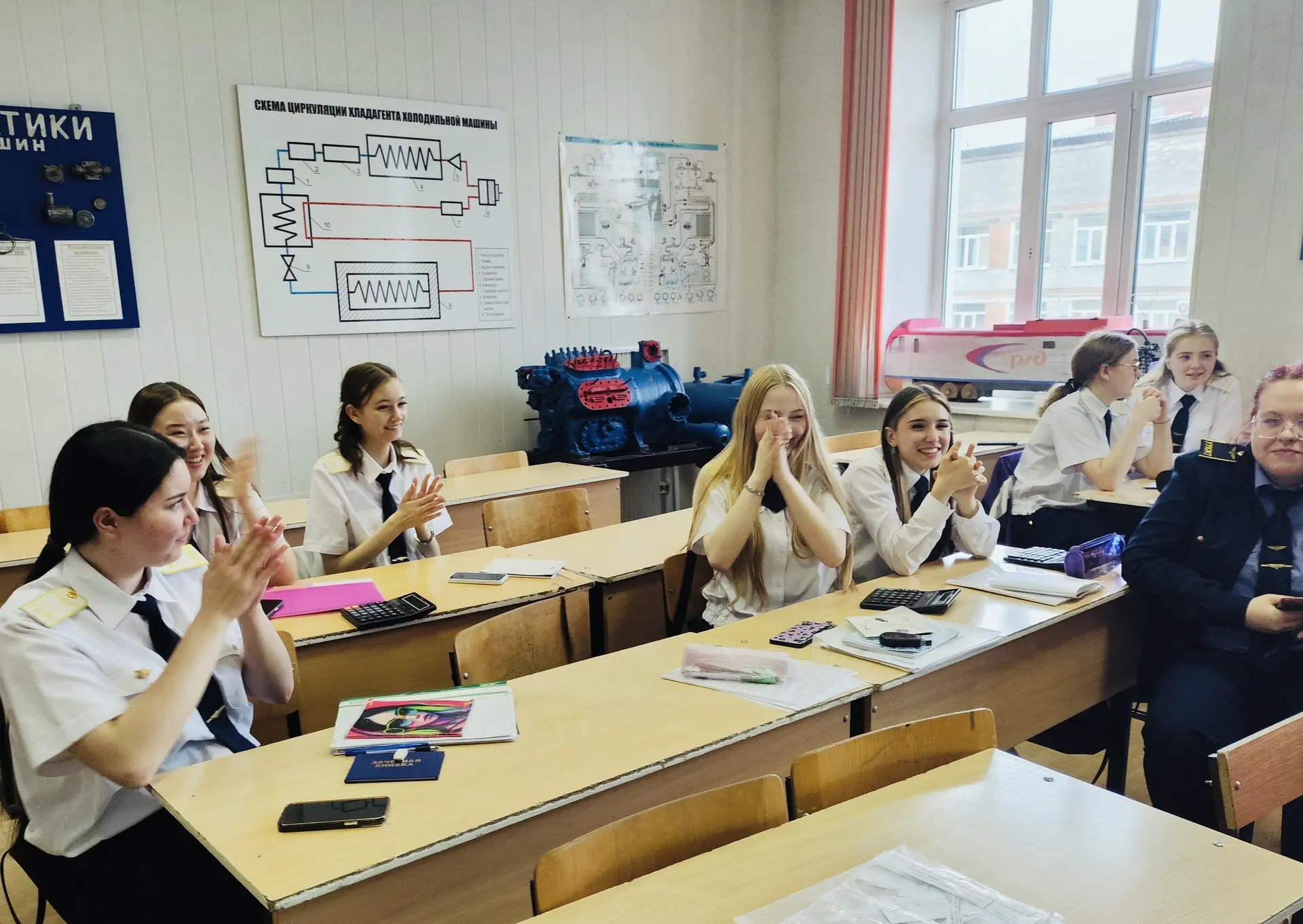 Бухгалтер 21 века: интеллект, скорость и командный драйв! 💼⚡️🧾  21 мая на специальности 38.02.01 про