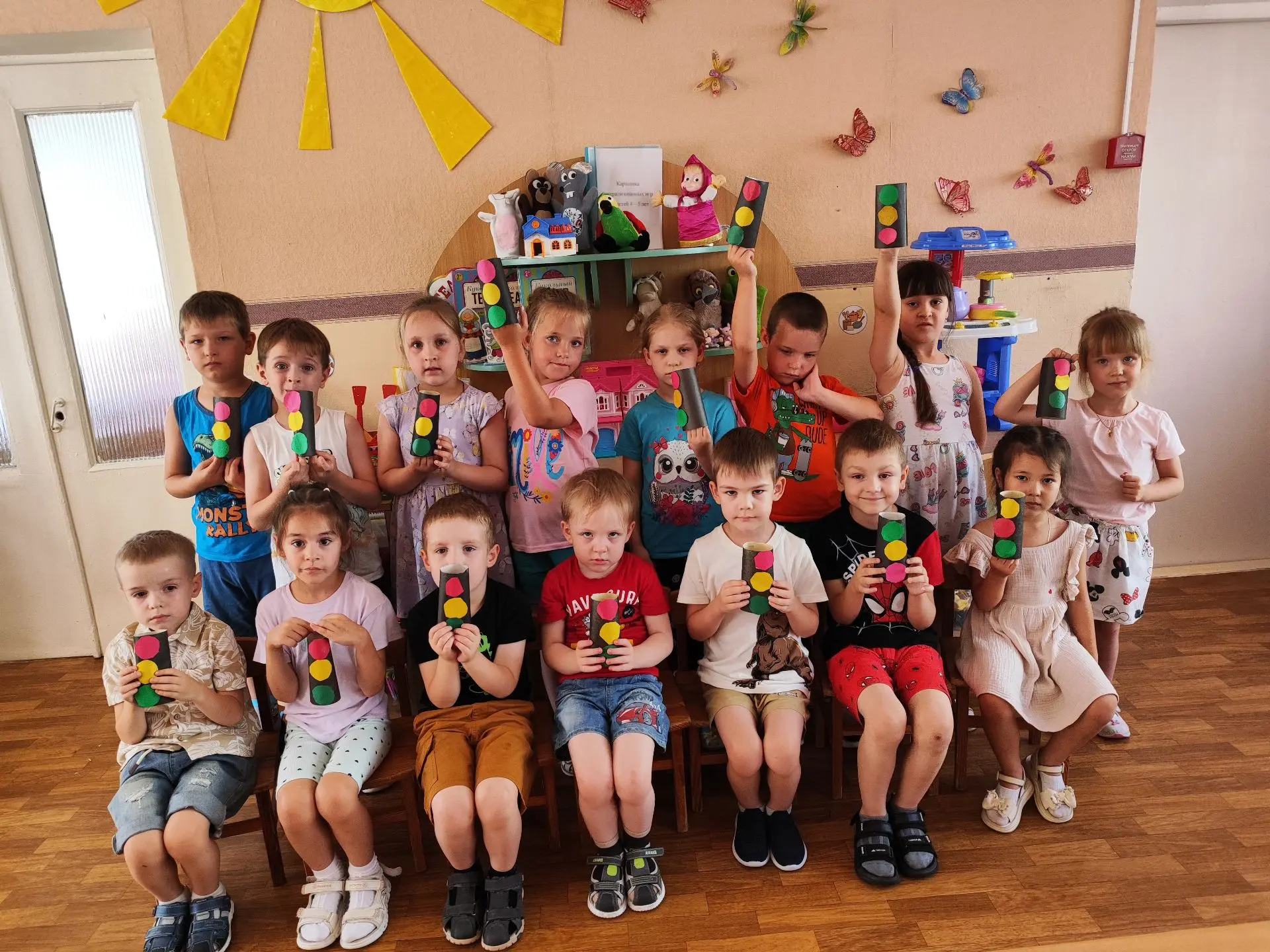 В нашем детском саду прошли мероприятия, посвященные Международному дню светофора! Восп...
