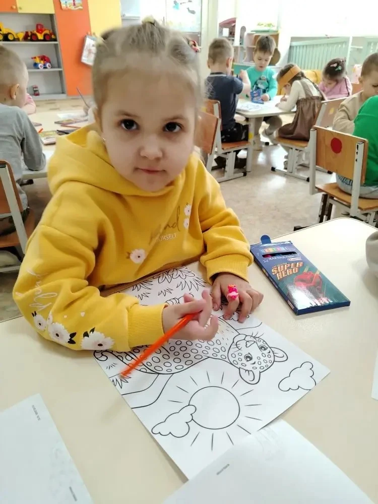 🐾 Даже самые маленькие могут помочь большой кошке!  В младшей группе №4 прошла необычная акция «Спас