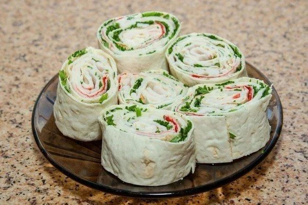 БЫСТРАЯ ЗАКУСКА ИЗ ЛАВАША С ЕВРЕЙСКИМ САЛАТОМ #закуска