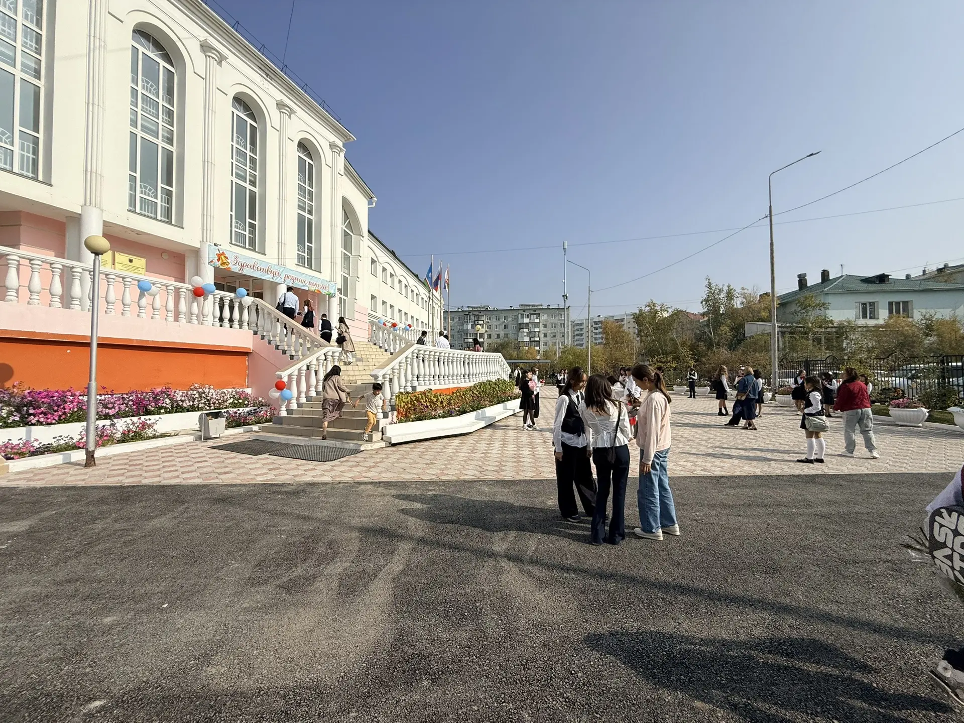 Родная городская классическая гимназия №8 преображается на глазах — заглянув сюда на ли...
