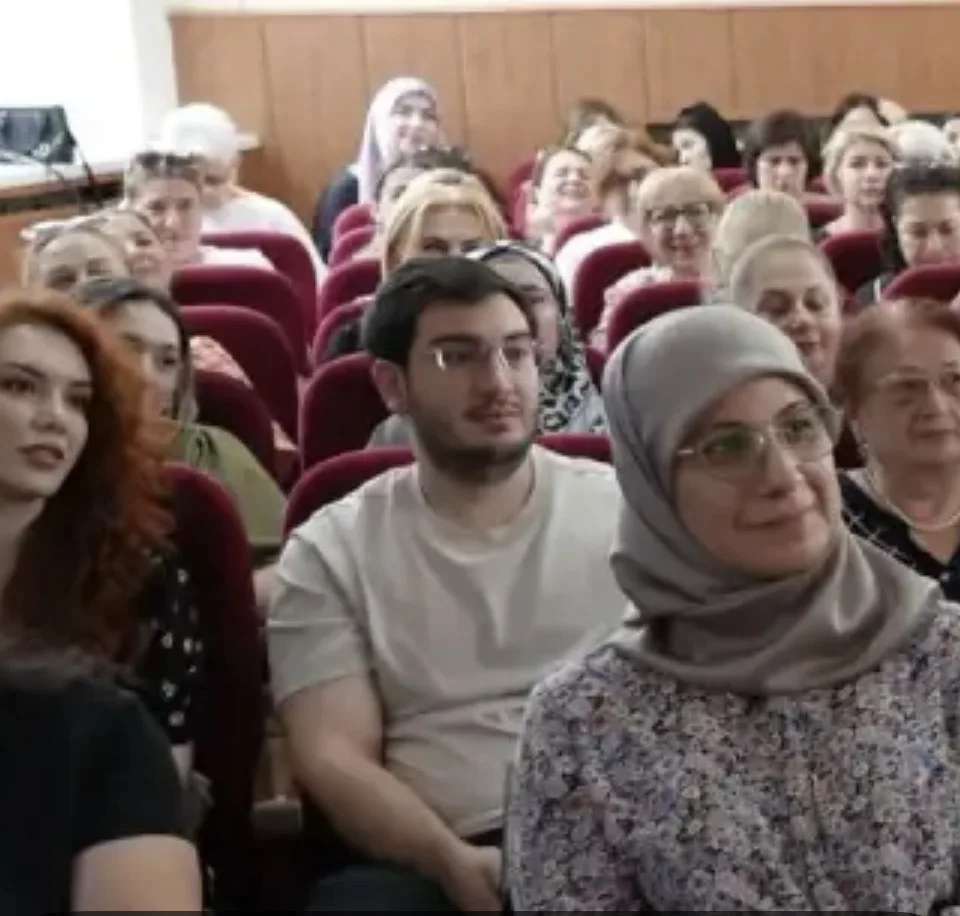 В Каспийске состоялся семинар по работе с обращениями граждан и ведению госпабликов.