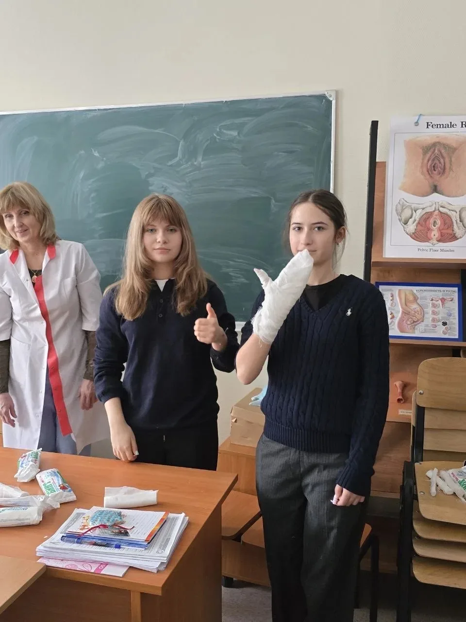 «Первые шаги в медицину: день в Акушерском колледже»  11 февраля ученицы 9Г класса сделали важный ша