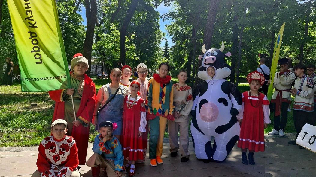 "Театральное ожерелье"
