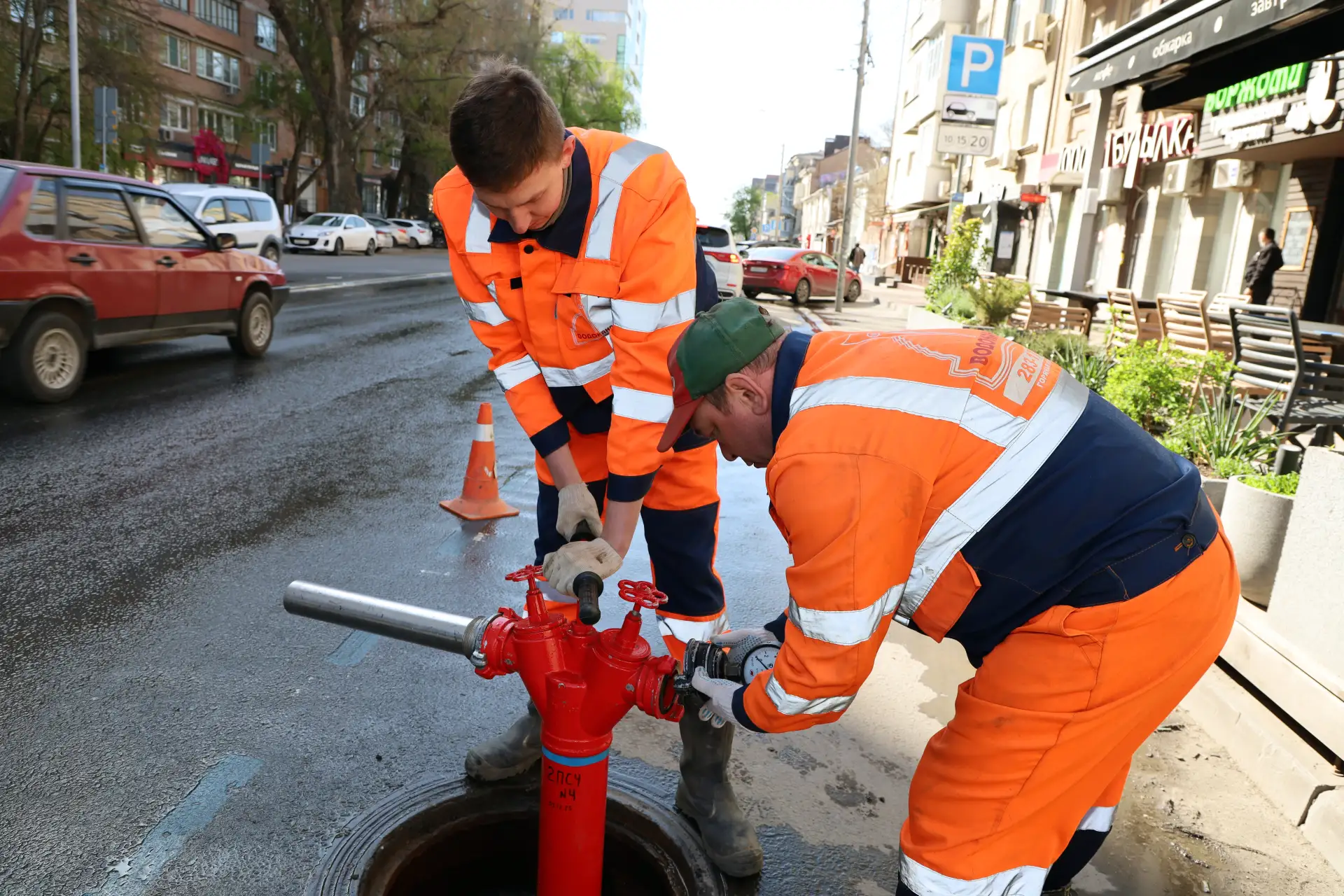 Сани - летом, а гидранты - весной! 👨‍🔧  Большая весенняя ревизия в самом разгаре. Ростовводоканал со