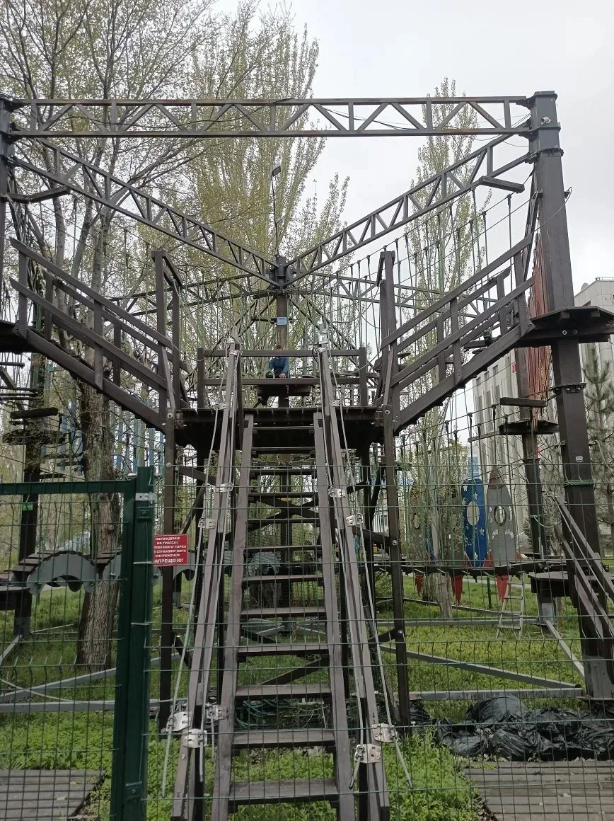 Подросток стал заложником аттракциона
