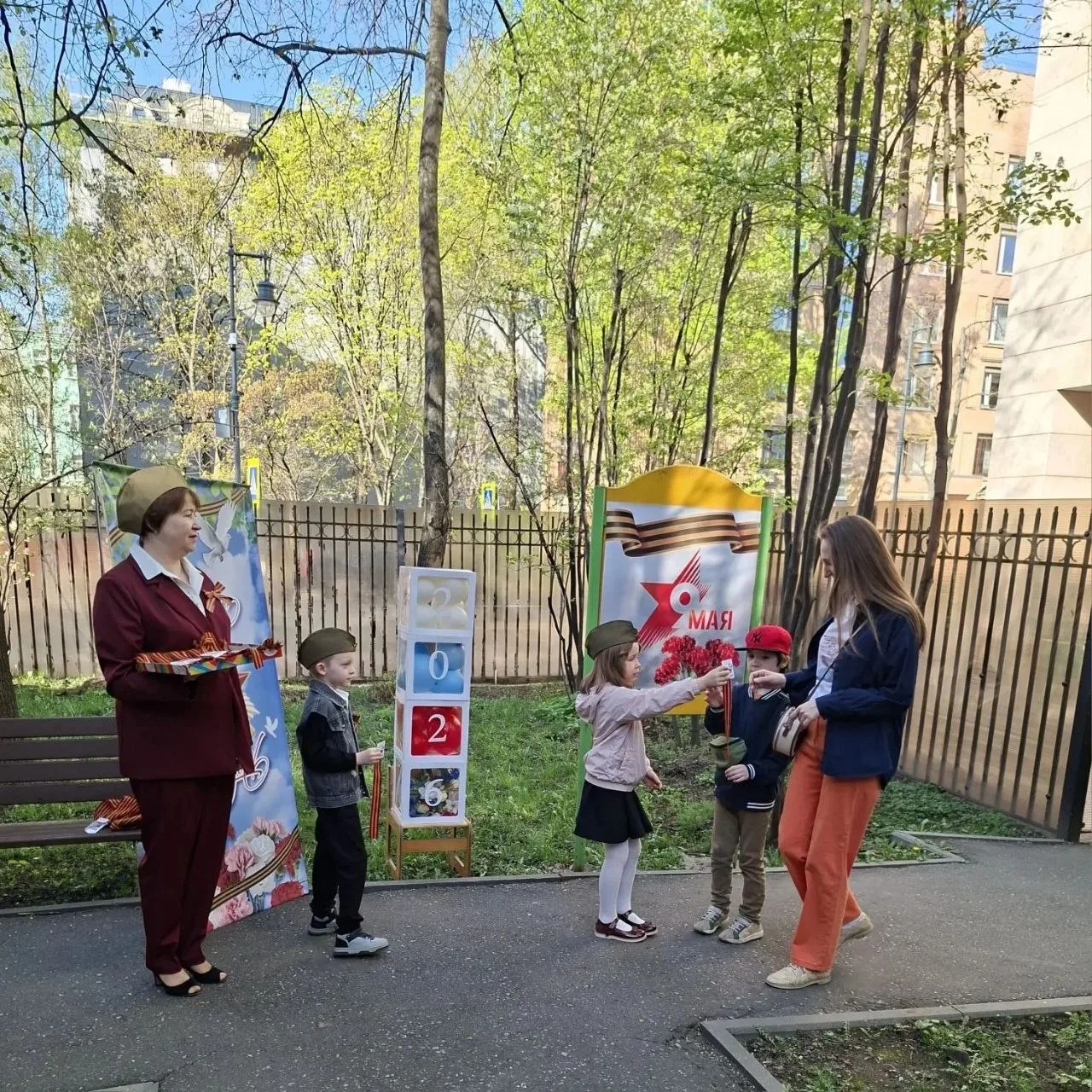🎗️ В преддверии Дня Победы в дошкольных отделениях нашей школы прошли памятные мероприятия, посвящён
